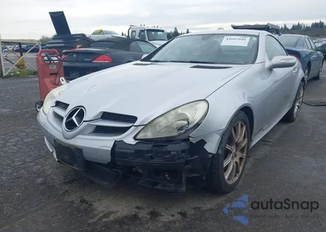 2005 Mercedes-Benz Slk 350 z USA, uszkodzony, nr VIN WDBWK56F55F033852